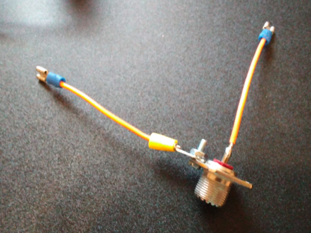 Dollar Tree Broomstick Tape Measure Dipole Antenna