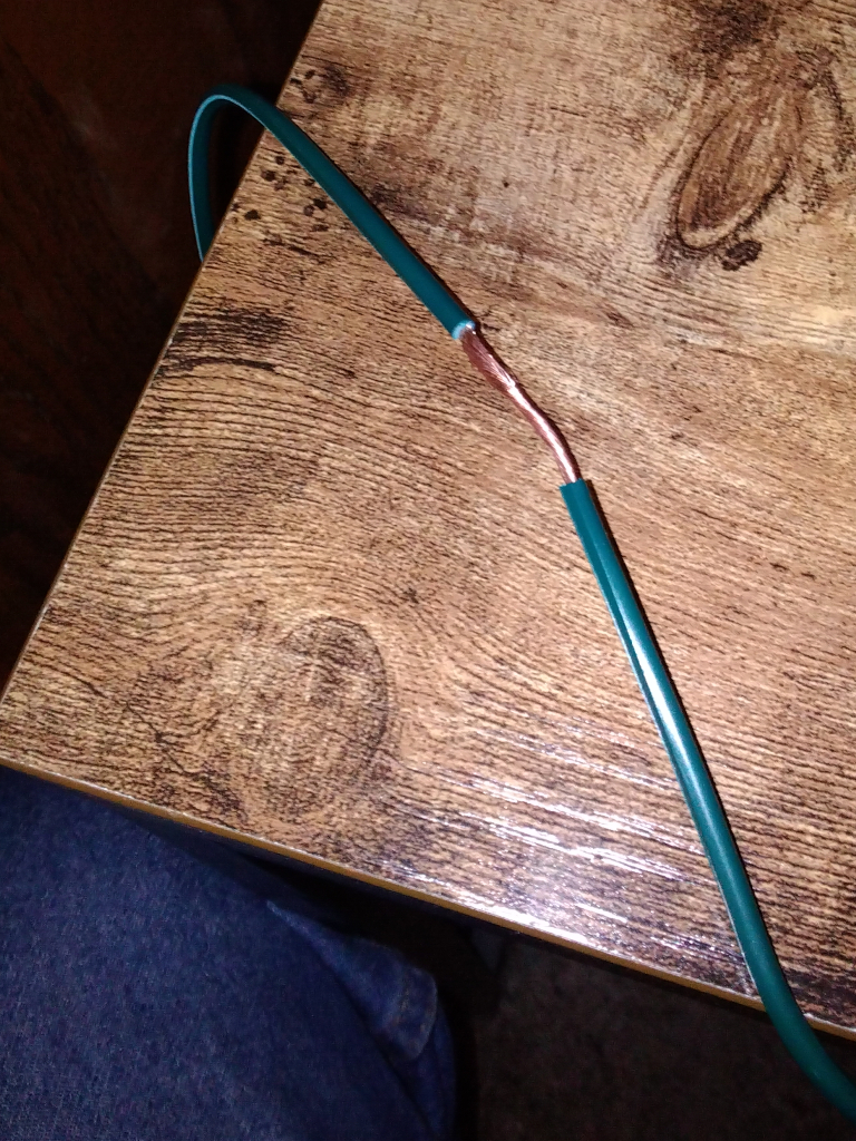 Dollar Tree Broomstick Vertical Antenna Tuneable Wire